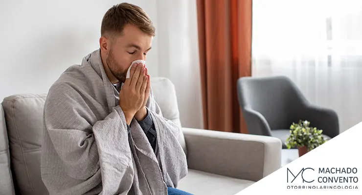 Por que as crises de sinusite aumentam no inverno e como prevenir?